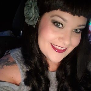 Meet your Posher, Carlee